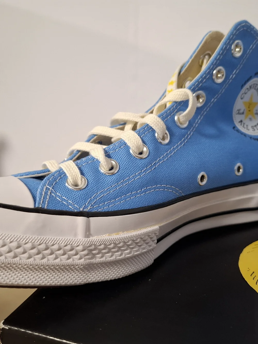 Converse Kids Low-Top Canvas Sneakers in Sky Blue and White